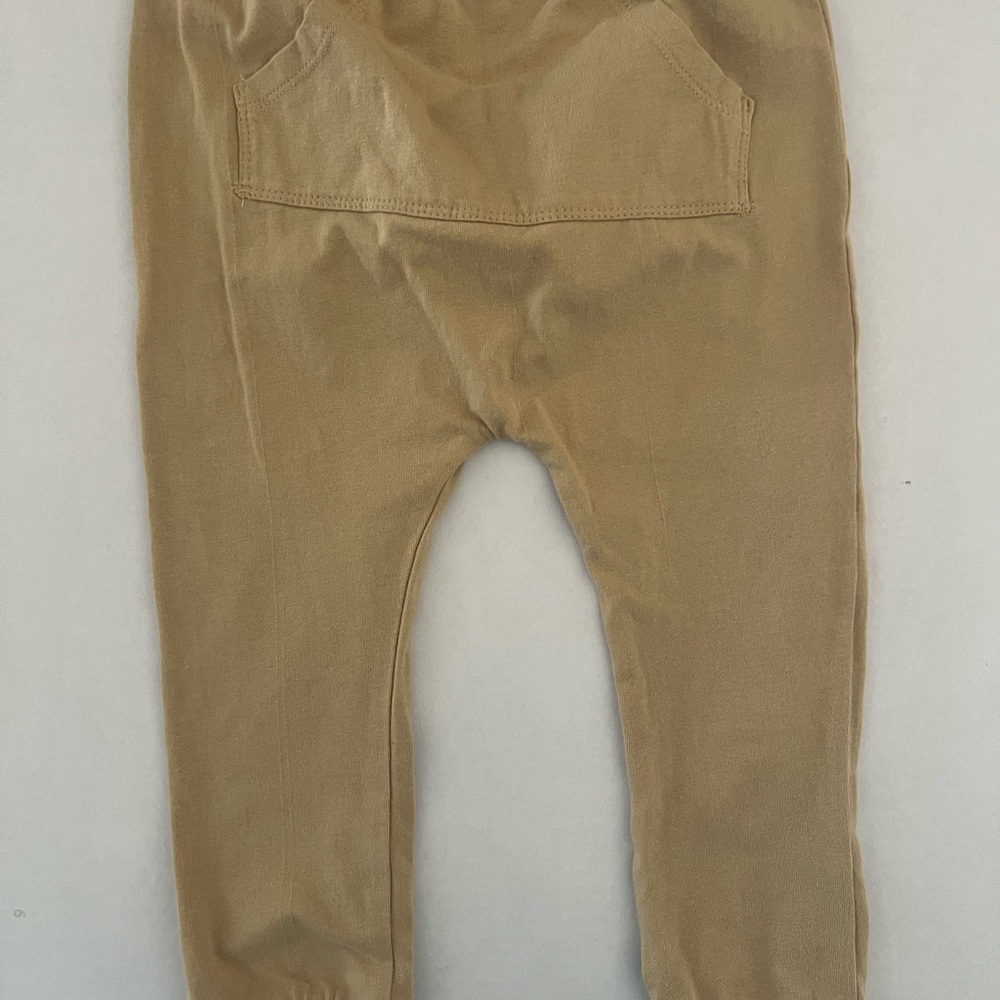 Kids Tan Bottoms, CHUBBYBUBBYBEAR brand, size 4T, drop crotch pants. Worn once